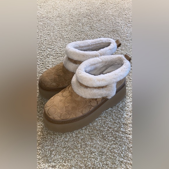 Coach Fur Boots - Picture 1 of 3